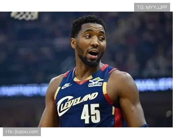 骑士加时憾负公牛,米切尔空砍52分。 骑士加时憾负公牛,米切尔空砍52分。